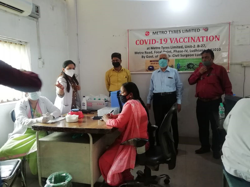 Metro Tyres organized free vaccination Center 